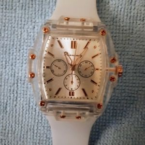 Tonneau pointer quartz wacth